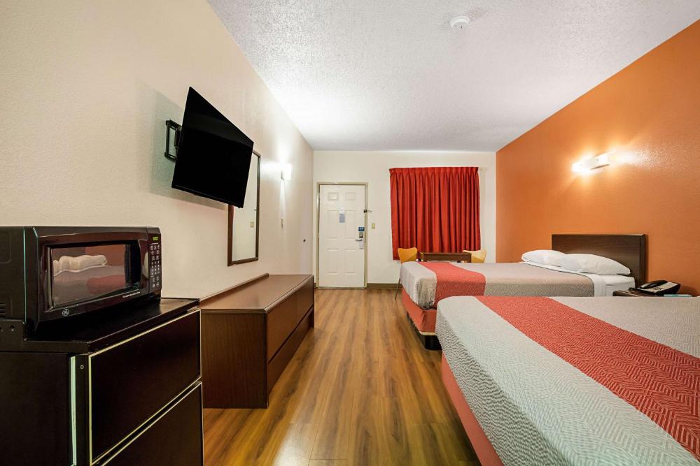 Motel 6-Covington, TN